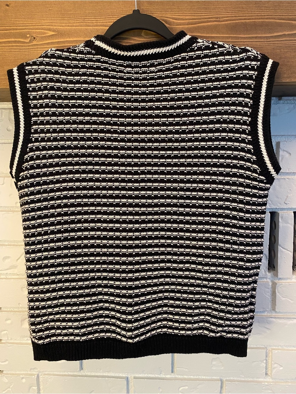 Evereve Black & White Open Knit Sweater Vest Medium Cotton Modal Button Front - Picture 7 of 9